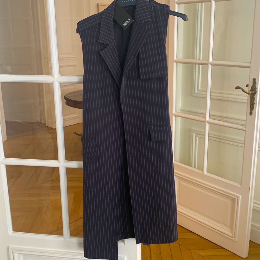 JONES NEW YORK striped dark blue sleeveless suit